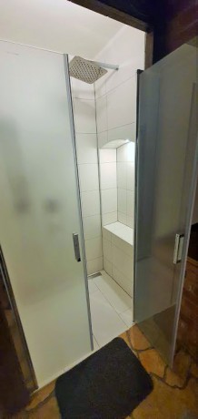 Koupelna přízemí - sprchový kout